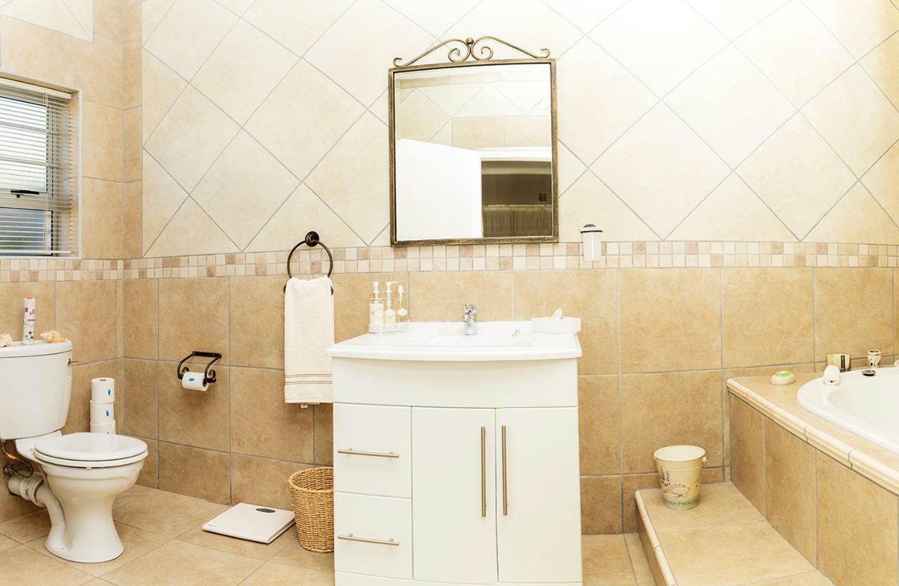 Settle Inn Self Catering Accommodation Колчестър Екстериор снимка