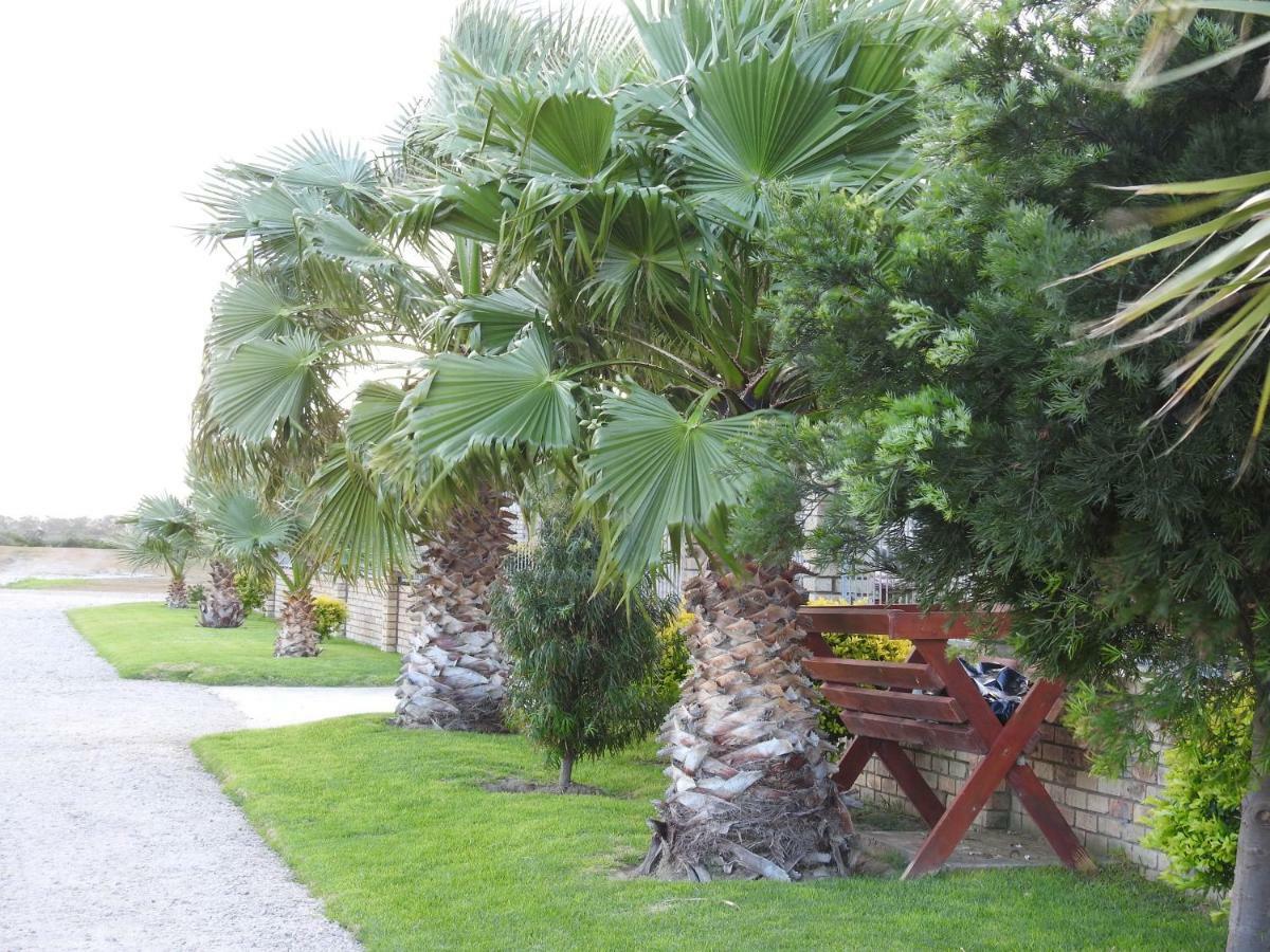 Settle Inn Self Catering Accommodation Колчестър Екстериор снимка